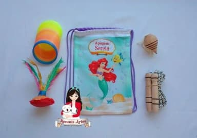Mochila Boa Infância Tema a Pequena Sereia Ariel