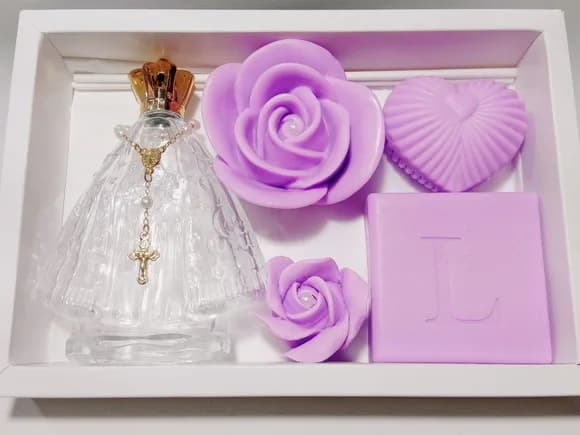 Presente Católico: Aromatizador Nossa Senhora com Sabonetes