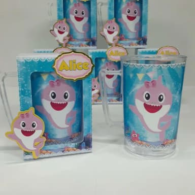 Caneca Acrílica na Caixa Baby Shark
