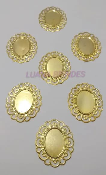 Tag Oval de Metal Dourado - pct com 10 unidades