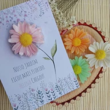 Lembrancinha Maternidade Margarida ou Jasmin no Jardim