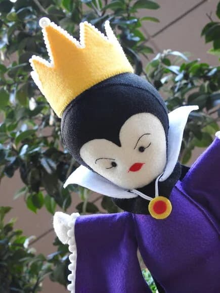 Rainha Má 3d em Feltro - Chamar Chat