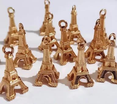Pingente da Torre Eiffel Dourada - 15 Unidades