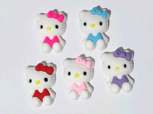 Aplique Hello Kitty 3cm Emborrachado Pacote com 5 Unidades