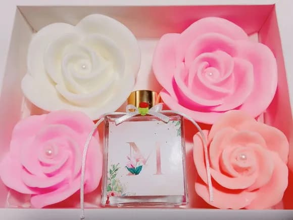 Presente de Aniversário, Aromatizador com Sabonetes de Rosas
