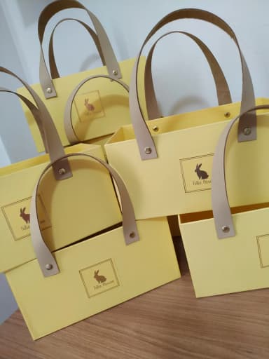 Cesto (bag)