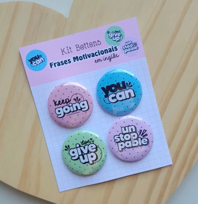 Cartela c/ 04 Bottons Tema Frases em Inglês
