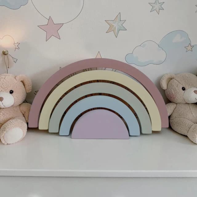 Arco iris de mdf decorativo/ Enfeite de festa, decoração pra quarto de bebe.