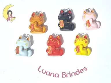 Pingente Gato da Sorte Maneki 26mm Resina 5 Unidades Variado