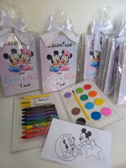 10 Estojo de Colorir