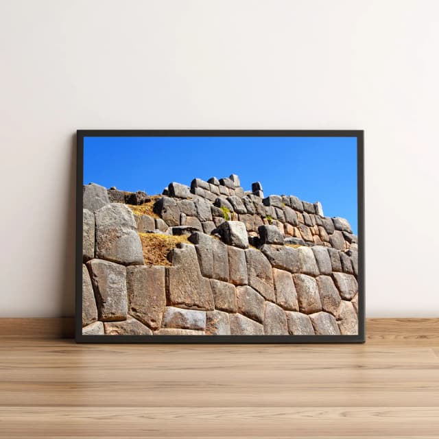 Quadro Muralha de Pedras Antigas sob Céu Azul 1530