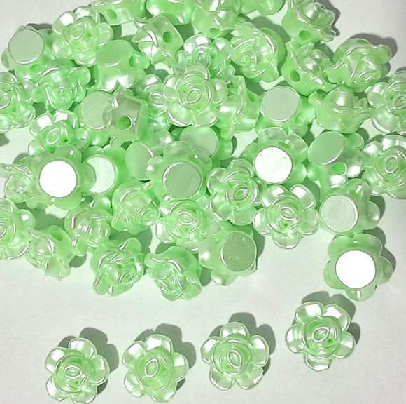 Flor Verde Parolada com Furo 12mm - 50 Unidades