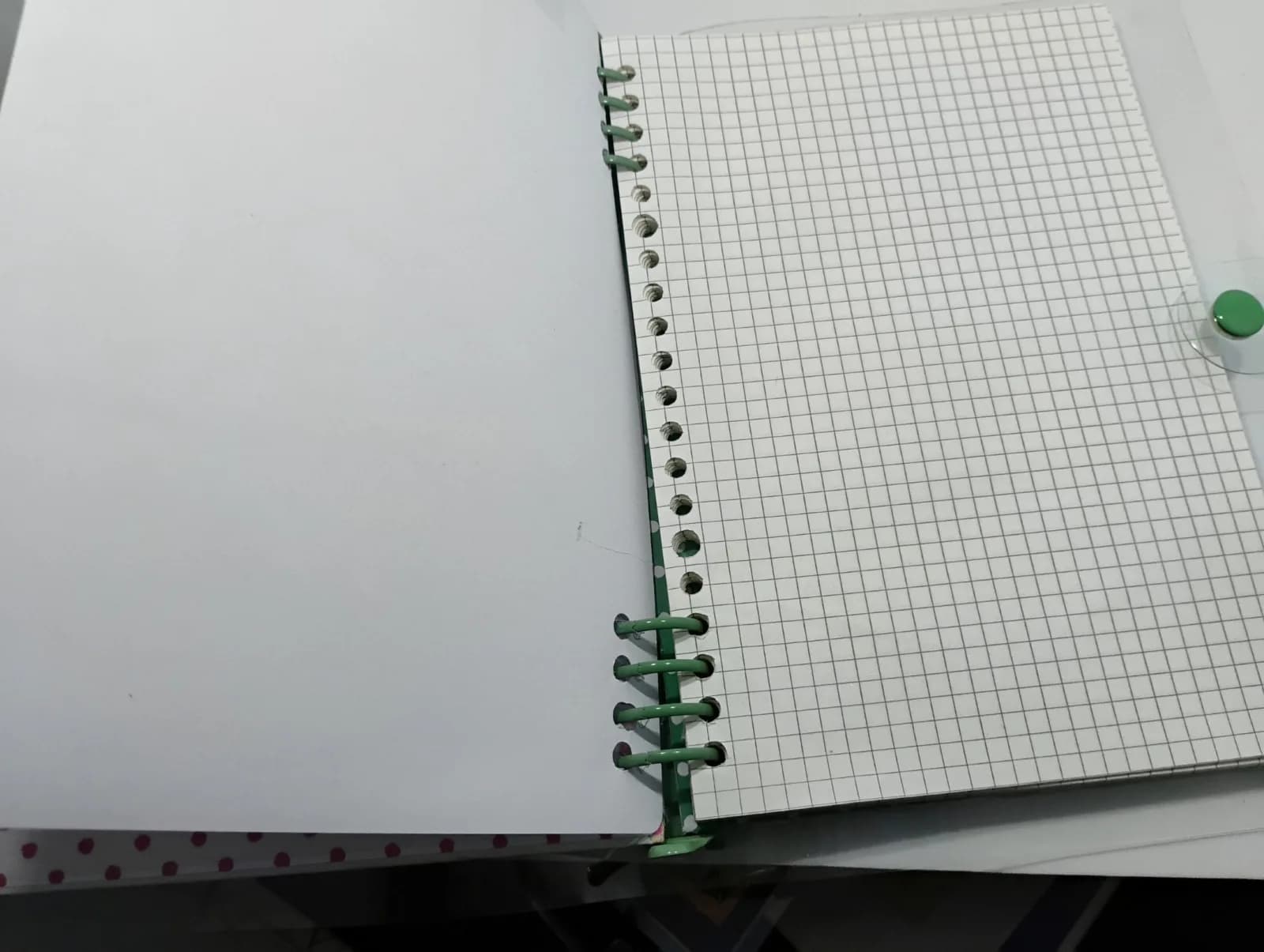 Caderno Tipo fichário Coração com capa de proteção