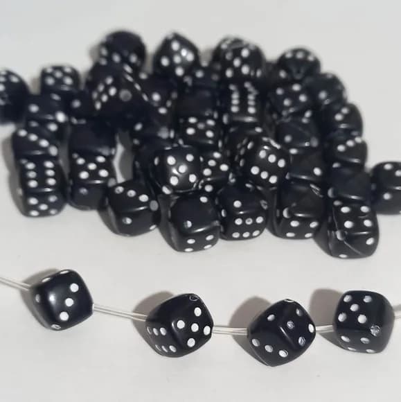 Dadinhos de Acrilico Preto c/ Branco 8mm - Pacotes C/100