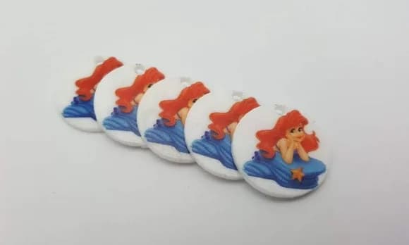 Pingente da Princesa Ariel em Acrílico com 2,1cm