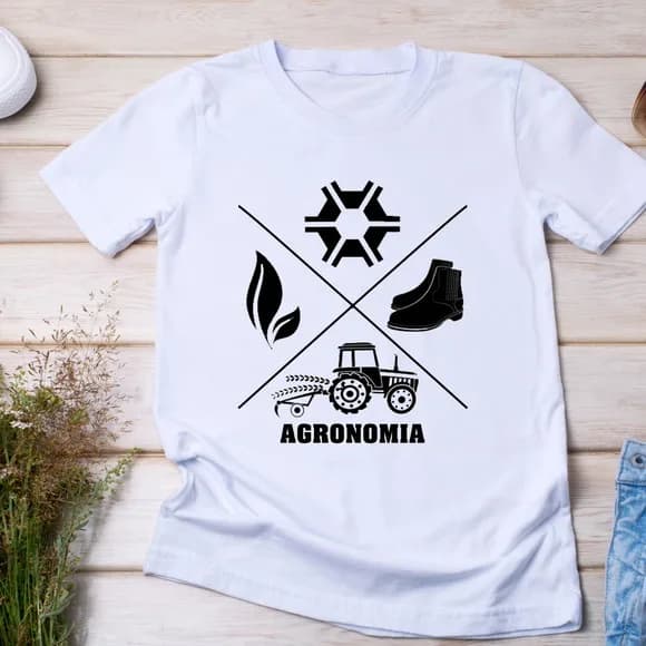 Camiseta Profissão Agronomia - Trator, Bota e Símbolos