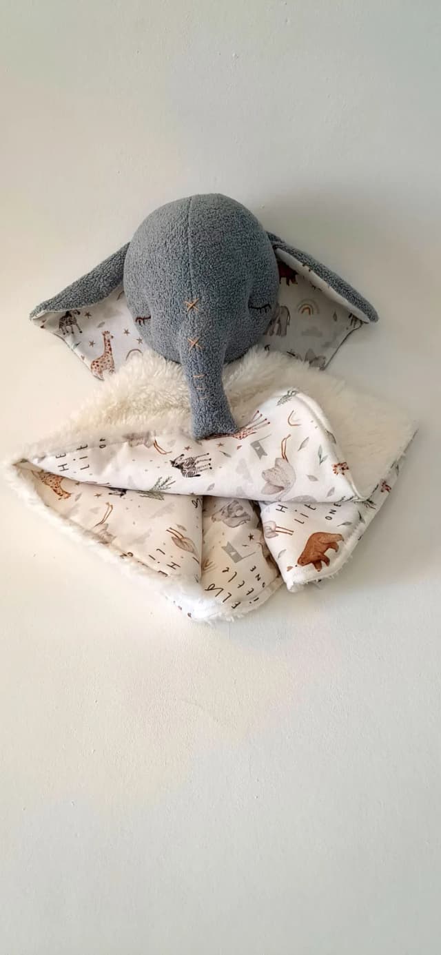 Naninha Elefante Pelúcia
