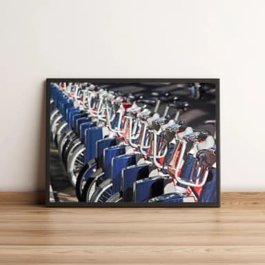 Quadro Bicicletas enfileiradas na Rua 338