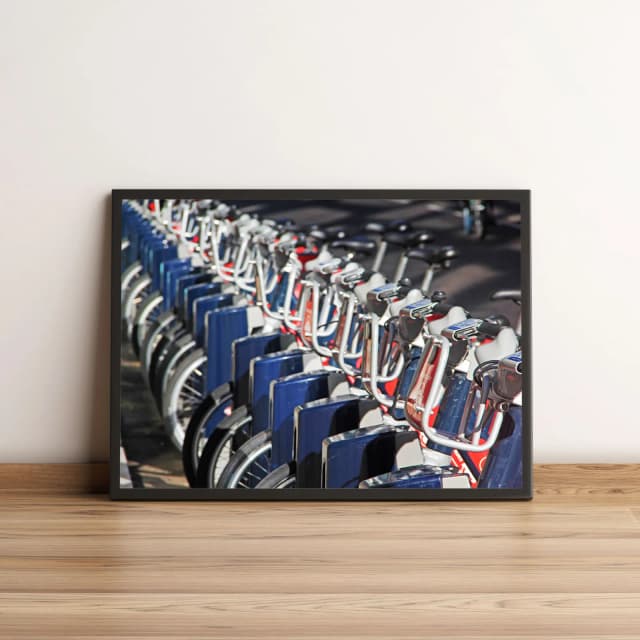 Quadro Bicicletas enfileiradas na Rua 338