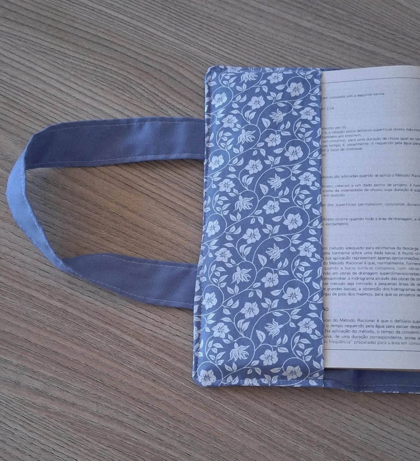 Capa de Livro em tecido Azul Floral