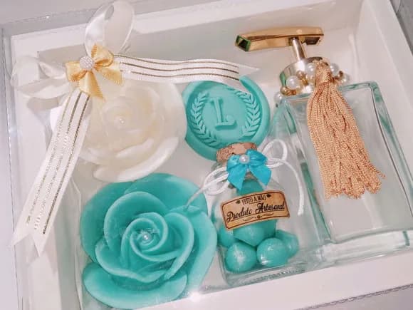 Presente de Aniversário: Kit de Sabonete Líquido e Sabonetes