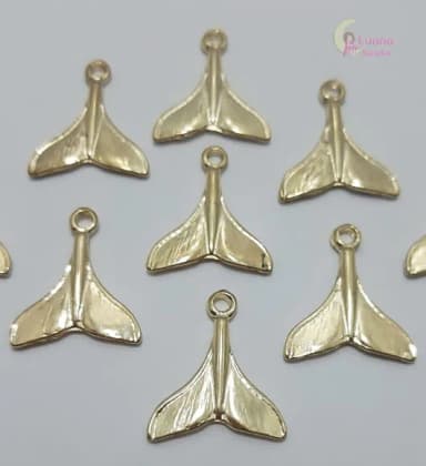 Pingente Calda Sereia de Metal Dourado - pct c/11 unid