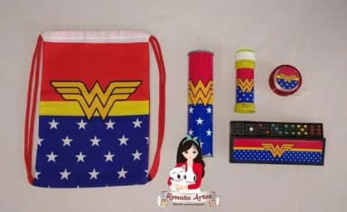Kit Jogos + Bolha na Mochila Mulher Maravilha