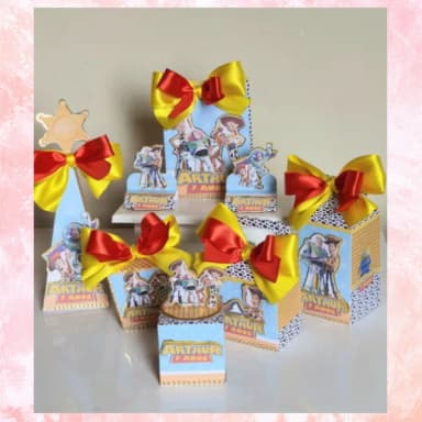 Kit 50 lembrancinhas personalizadas de festa Toy Story