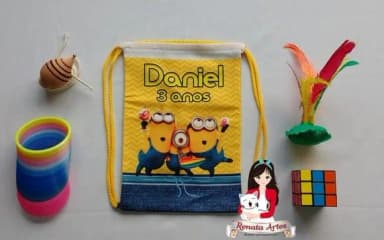 Mochila Amarela Brinquedos Retrô Personalizada os Minions