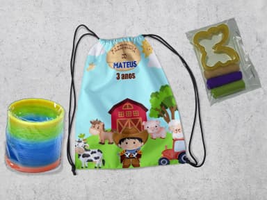 Kit Mochilinha + Mini Massinha de modelar e mola Maluca Fazendinha
