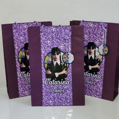 Sacola personalizada Lembrancinha Wandinha