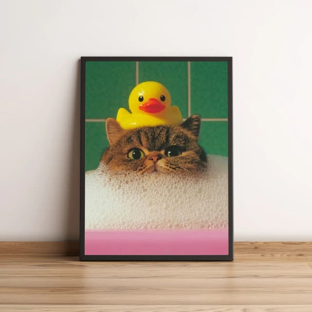 Quadro Decorativo Gato no Banho com Pato 2694