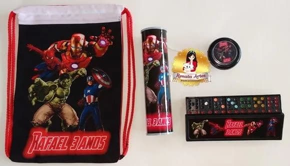 Kit Jogos na Mochila The Avengers