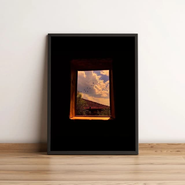 Quadro com Janela para o Céu e Pássaros Voando 32