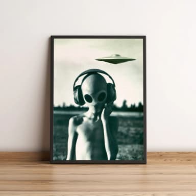 Quadro Alienígena com Fone Estilo Retrô Sci-Fi 2612