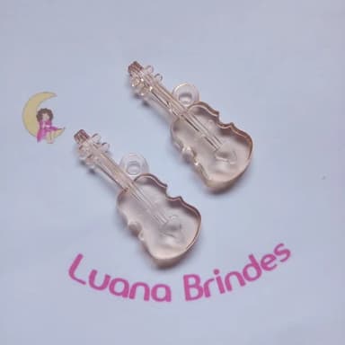 Violão Pingente Creme de Acrilico 5,3cm Pct 11 Unidades