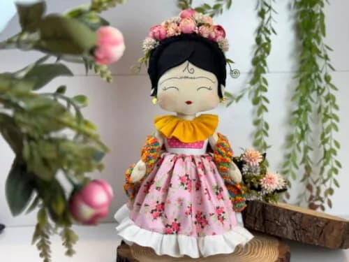 Boneca Frida em Feltro - Chamar no Chat Antes da Compra