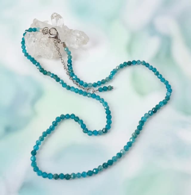 Choker Colar com Apatitas Facetadas 3 mm e Aço Inox