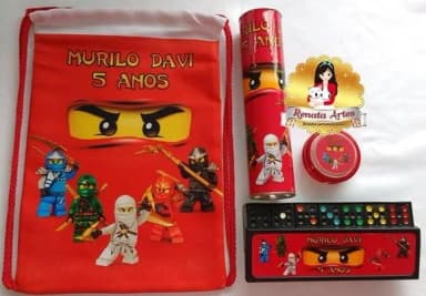 Ninjago - Kit Jogos na Mochila Ninjago Vermelho