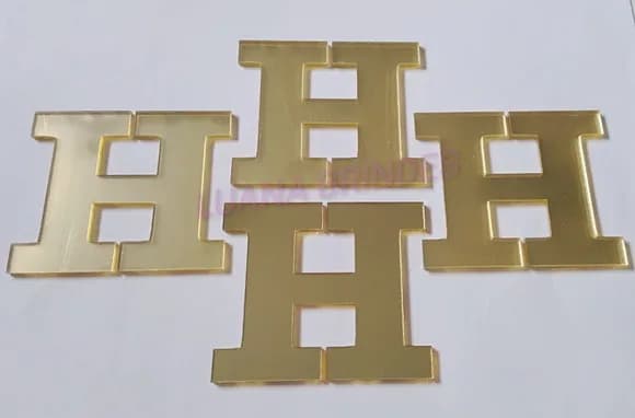Aplique da Letra H em Acrílico Espelhado Dourado - 5cm