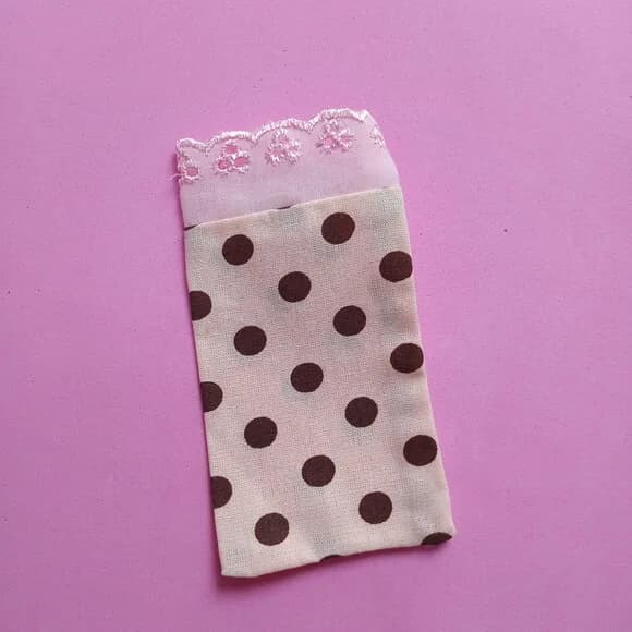Saquinho Algodão Rosa Bolinha Marrom com Renda 6x11cm