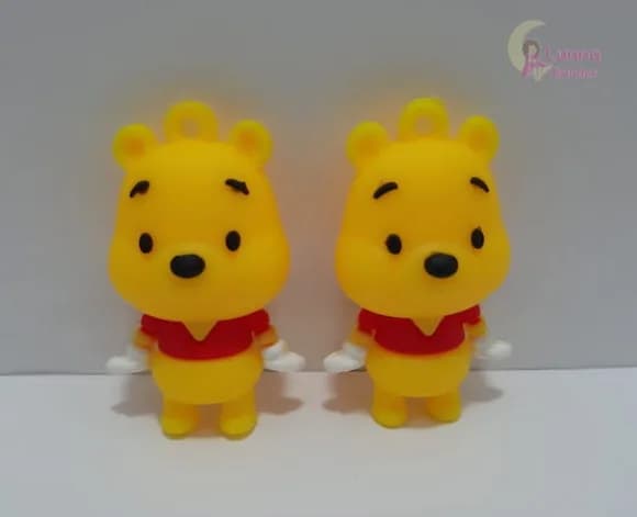 Pingente Ursinho Pooh de Borracha - 4,6cm - pct c/2 unidades