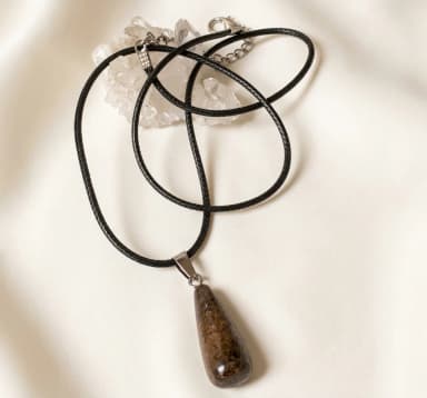Cordão Colar com Pingente Gota de Jaspes diversas ll