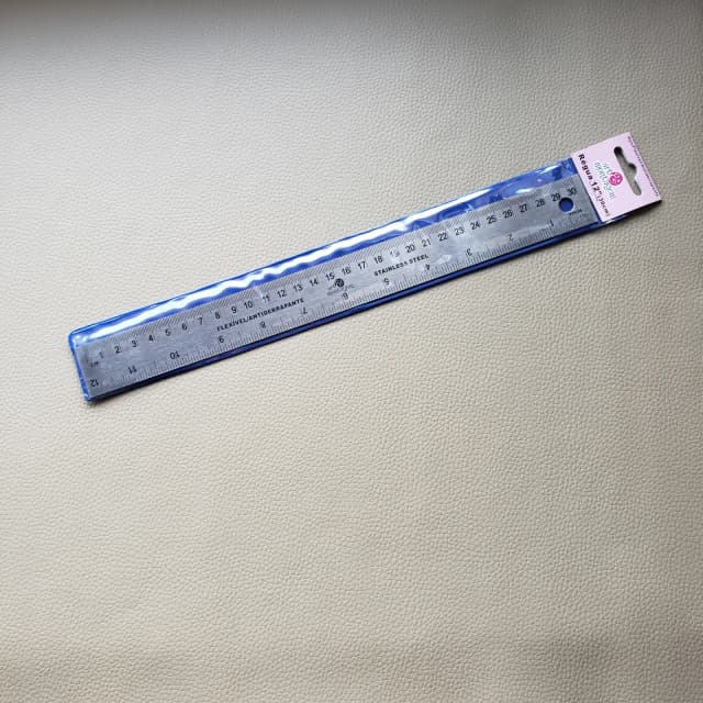 regua metal com cortiça - 30 cm