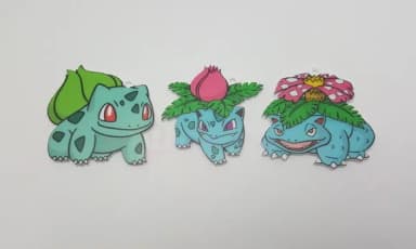 Kit 3 Pingentes Pokémon Evolução Bulbasaur em Acrílico UV