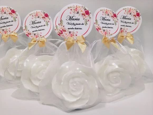 Lembrancinha de Aniversário 70 Anos: Sabonete Rosa Luxo
