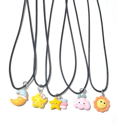 Colar Desenho do Céu Resina 2cm Pacote com 5 Unidades