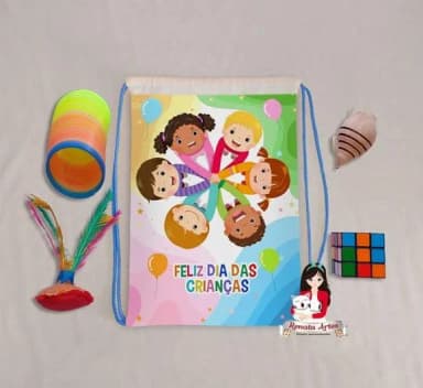 Mochila Brinquedos Retrô Tema Dia das Crianças 2025