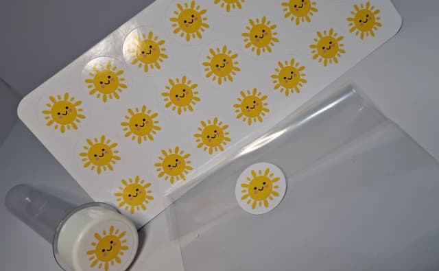 Etiquetas adesivas (50 unidades) no tema Primeira volta ao redor do Sol