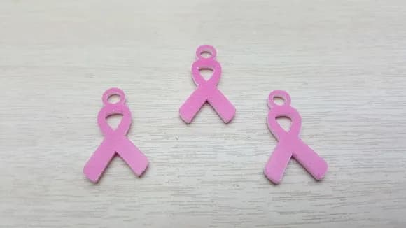 Pingente de Laçinho Rosa em Acrílico -pct c/ 10 Unid